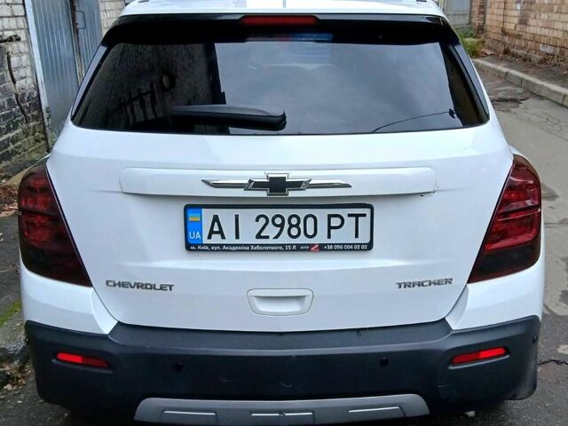 Білий Шевроле Трекер, об'ємом двигуна 1.8 л та пробігом 198 тис. км за 9000 $, фото 3 на Automoto.ua