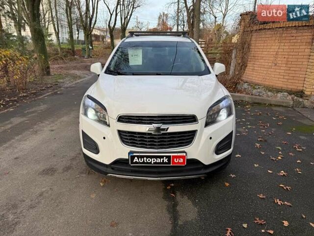 Белый Шевроле Трекер, объемом двигателя 1.8 л и пробегом 199 тыс. км за 8990 $, фото 3 на Automoto.ua