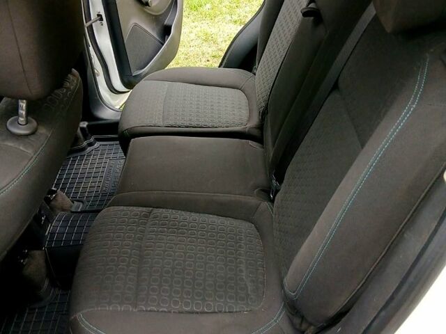 Білий Шевроле Трекер, об'ємом двигуна 1.8 л та пробігом 198 тис. км за 9000 $, фото 7 на Automoto.ua