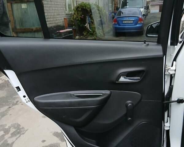 Білий Шевроле Трекер, об'ємом двигуна 1.8 л та пробігом 198 тис. км за 8500 $, фото 11 на Automoto.ua