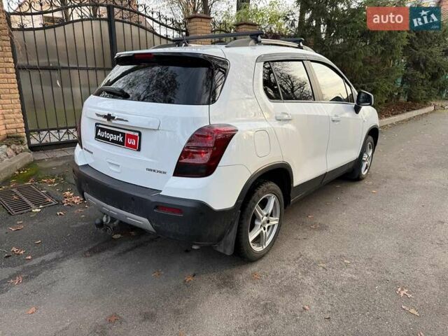 Белый Шевроле Трекер, объемом двигателя 1.8 л и пробегом 199 тыс. км за 8990 $, фото 4 на Automoto.ua