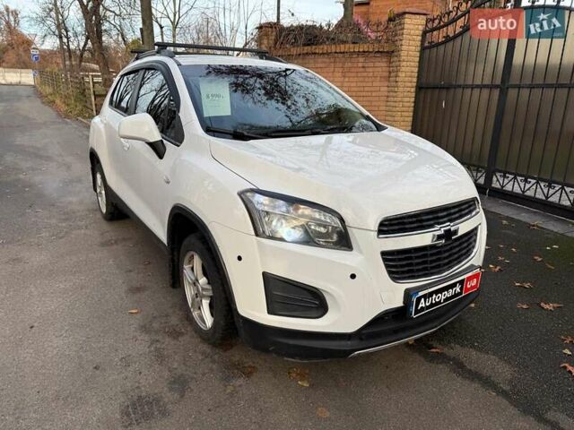 Белый Шевроле Трекер, объемом двигателя 1.8 л и пробегом 199 тыс. км за 8990 $, фото 2 на Automoto.ua