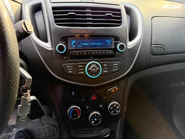 Белый Шевроле Трекер, объемом двигателя 1.8 л и пробегом 199 тыс. км за 8990 $, фото 15 на Automoto.ua