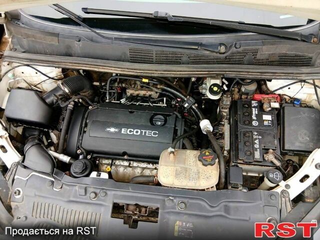 Білий Шевроле Трекер, об'ємом двигуна 1.8 л та пробігом 198 тис. км за 9000 $, фото 4 на Automoto.ua