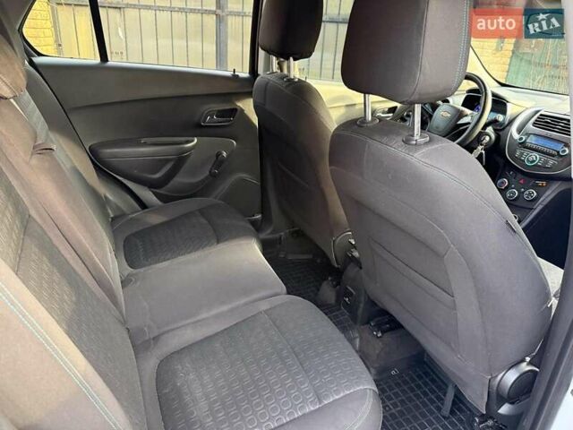 Белый Шевроле Трекер, объемом двигателя 1.8 л и пробегом 199 тыс. км за 8990 $, фото 21 на Automoto.ua