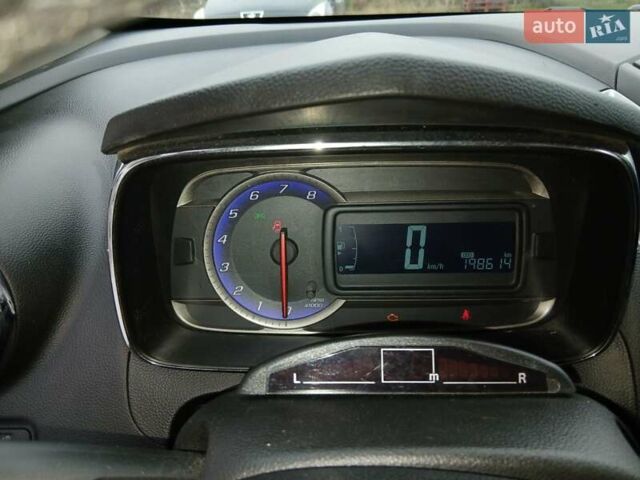 Білий Шевроле Трекер, об'ємом двигуна 1.8 л та пробігом 198 тис. км за 8500 $, фото 5 на Automoto.ua