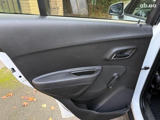 Белый Шевроле Трекер, объемом двигателя 1.8 л и пробегом 199 тыс. км за 8990 $, фото 16 на Automoto.ua