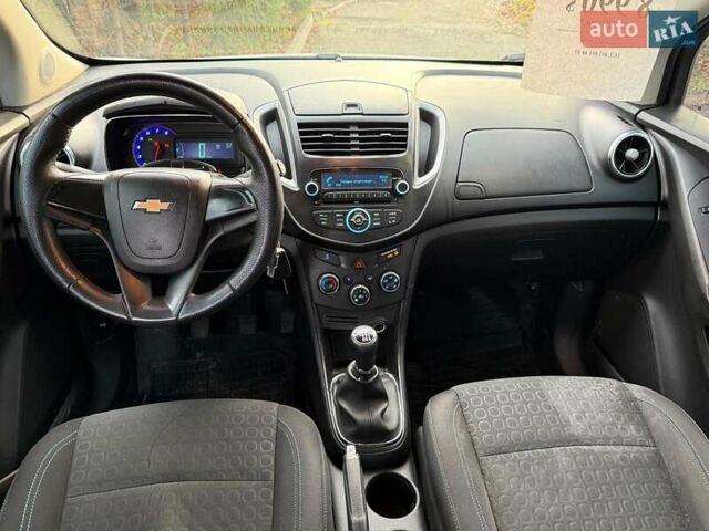 Белый Шевроле Трекер, объемом двигателя 1.8 л и пробегом 199 тыс. км за 8990 $, фото 18 на Automoto.ua