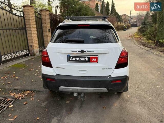 Белый Шевроле Трекер, объемом двигателя 1.8 л и пробегом 199 тыс. км за 8990 $, фото 5 на Automoto.ua