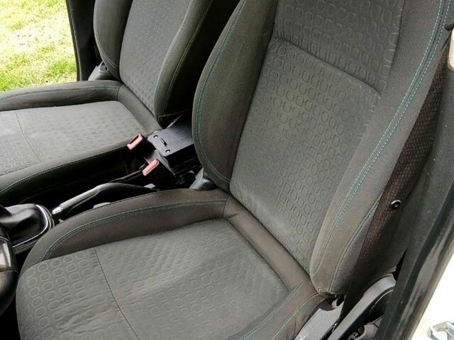 Білий Шевроле Трекер, об'ємом двигуна 1.8 л та пробігом 198 тис. км за 9000 $, фото 8 на Automoto.ua