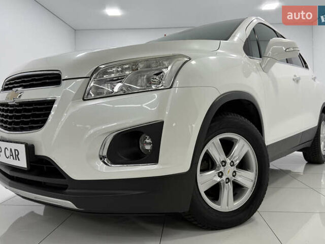 Белый Шевроле Трекер, объемом двигателя 1.8 л и пробегом 51 тыс. км за 12000 $, фото 1 на Automoto.ua