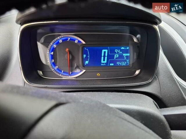 Шевроле Трекер 2014 в Долинской на Automoto.ua Белый Шевроле Трекер, объемом двигателя 1.8 л и пробегом 94 тыс. км за 11500 $, фото 8 на Automoto.ua
