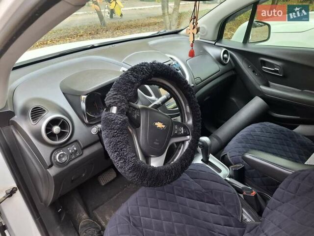 Шевроле Трекер 2014 в Долинской на Automoto.ua Белый Шевроле Трекер, объемом двигателя 1.8 л и пробегом 94 тыс. км за 11500 $, фото 9 на Automoto.ua