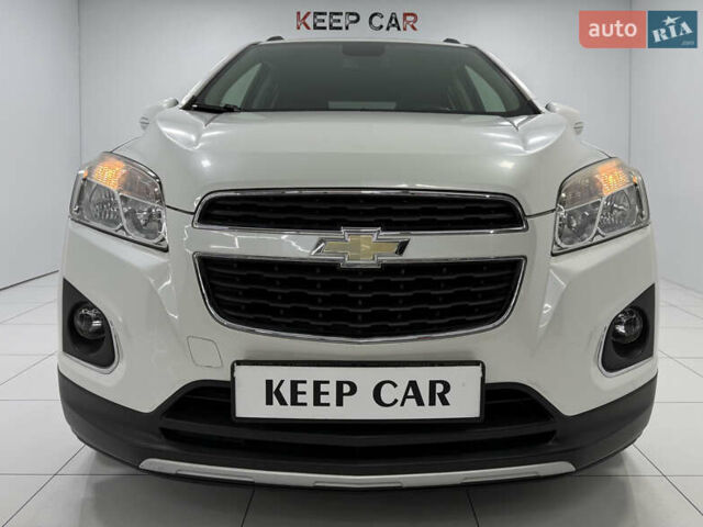 Белый Шевроле Трекер, объемом двигателя 1.8 л и пробегом 51 тыс. км за 12000 $, фото 5 на Automoto.ua