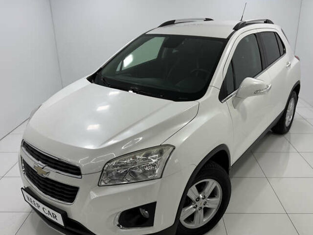 Белый Шевроле Трекер, объемом двигателя 1.8 л и пробегом 51 тыс. км за 12000 $, фото 2 на Automoto.ua