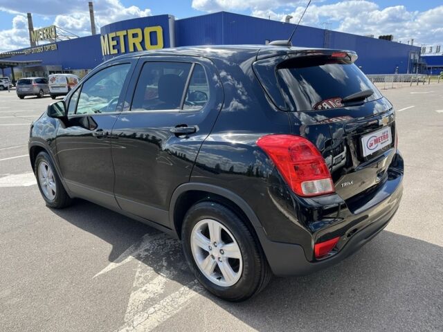 Черный Шевроле Трекер, объемом двигателя 1.4 л и пробегом 62 тыс. км за 13400 $, фото 3 на Automoto.ua