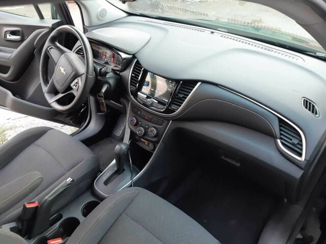 Черный Шевроле Трекер, объемом двигателя 1.4 л и пробегом 117 тыс. км за 11250 $, фото 4 на Automoto.ua