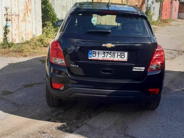 Черный Шевроле Трекер, объемом двигателя 1.4 л и пробегом 117 тыс. км за 11250 $, фото 2 на Automoto.ua