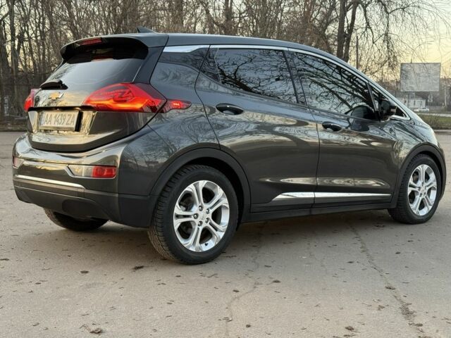 Серый Шевроле Трекер, объемом двигателя 0 л и пробегом 180 тыс. км за 12300 $, фото 5 на Automoto.ua