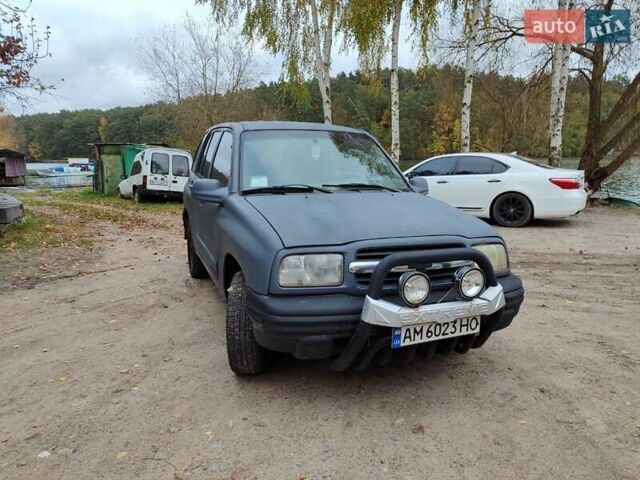 Серый Шевроле Трекер, объемом двигателя 2 л и пробегом 220 тыс. км за 3000 $, фото 3 на Automoto.ua