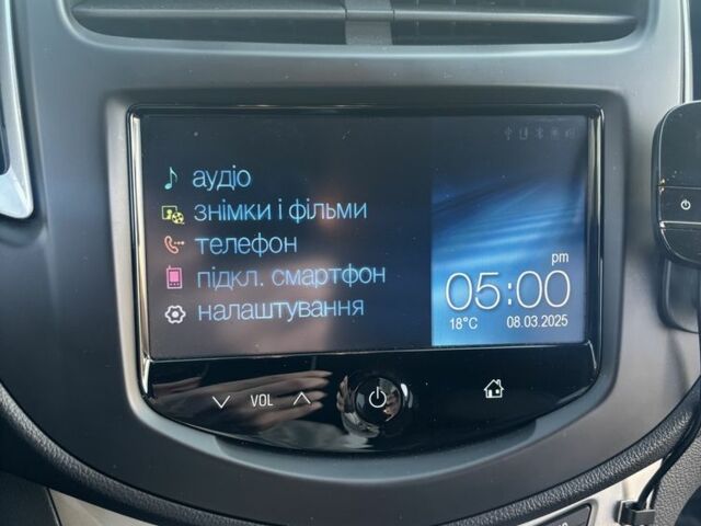 Сірий Шевроле Трекер, об'ємом двигуна 1.7 л та пробігом 185 тис. км за 11300 $, фото 11 на Automoto.ua