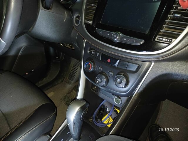 Сірий Шевроле Трекер, об'ємом двигуна 1.4 л та пробігом 77 тис. км за 8700 $, фото 5 на Automoto.ua