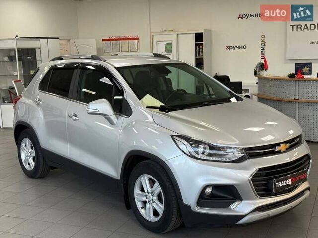 Серый Шевроле Трекер, объемом двигателя 1.36 л и пробегом 120 тыс. км за 13490 $, фото 1 на Automoto.ua