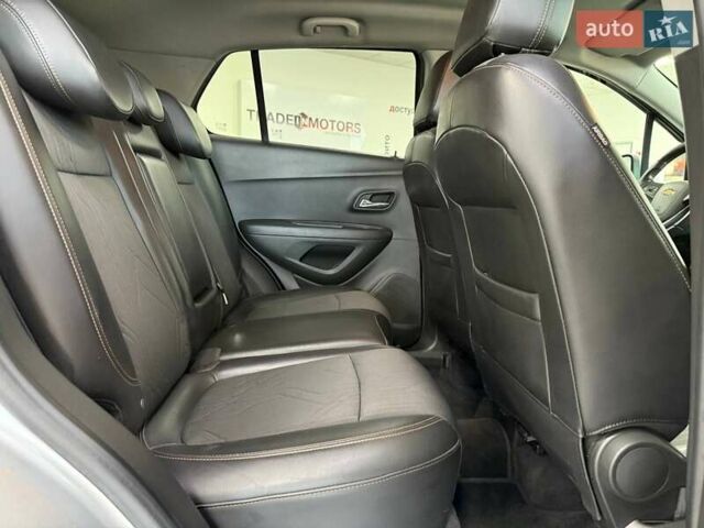 Сірий Шевроле Трекер, об'ємом двигуна 1.36 л та пробігом 120 тис. км за 13990 $, фото 33 на Automoto.ua
