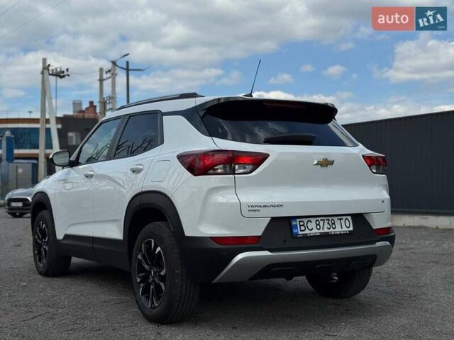 Білий Шевроле Трейлблейзер, об'ємом двигуна 1.34 л та пробігом 80 тис. км за 18900 $, фото 2 на Automoto.ua