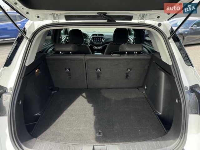 Білий Шевроле Трейлблейзер, об'ємом двигуна 1.34 л та пробігом 80 тис. км за 18900 $, фото 17 на Automoto.ua