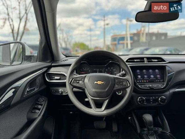 Білий Шевроле Трейлблейзер, об'ємом двигуна 1.34 л та пробігом 80 тис. км за 18900 $, фото 27 на Automoto.ua