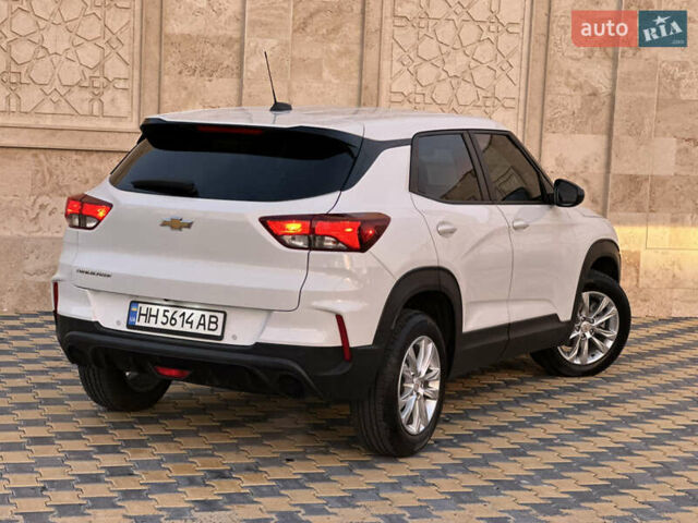 Білий Шевроле Трейлблейзер, об'ємом двигуна 1.2 л та пробігом 20 тис. км за 18000 $, фото 13 на Automoto.ua
