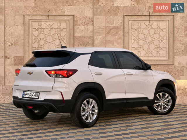 Білий Шевроле Трейлблейзер, об'ємом двигуна 1.2 л та пробігом 20 тис. км за 18000 $, фото 3 на Automoto.ua