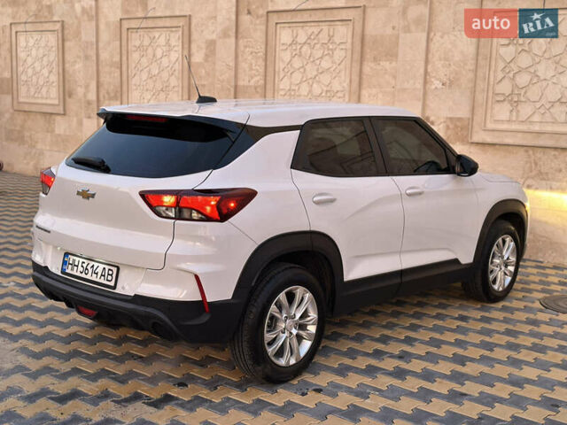 Білий Шевроле Трейлблейзер, об'ємом двигуна 1.2 л та пробігом 20 тис. км за 18000 $, фото 9 на Automoto.ua