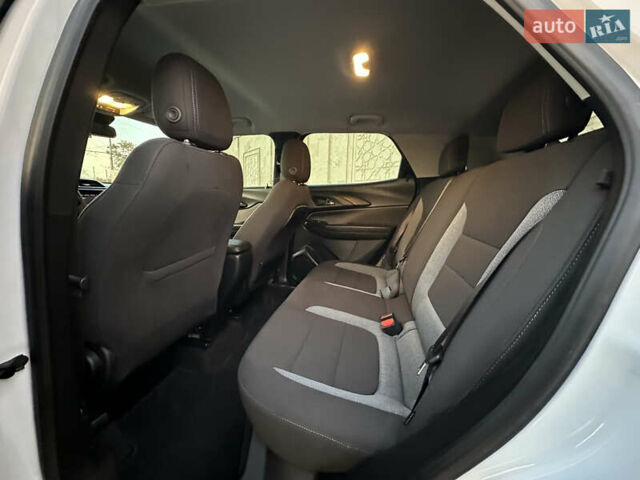 Білий Шевроле Трейлблейзер, об'ємом двигуна 1.2 л та пробігом 20 тис. км за 18000 $, фото 26 на Automoto.ua