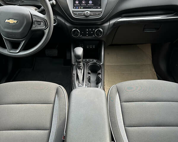 Белый Шевроле Трейлблейзер, объемом двигателя 1.3 л и пробегом 22 тыс. км за 19500 $, фото 19 на Automoto.ua