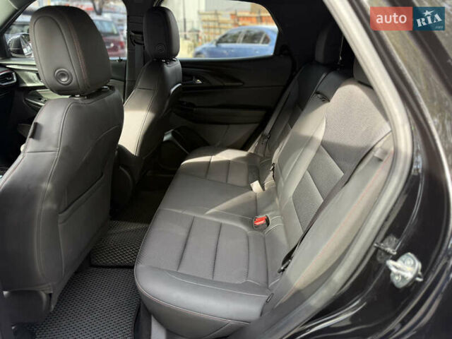 Чорний Шевроле Трейлблейзер, об'ємом двигуна 1.34 л та пробігом 26 тис. км за 21900 $, фото 37 на Automoto.ua