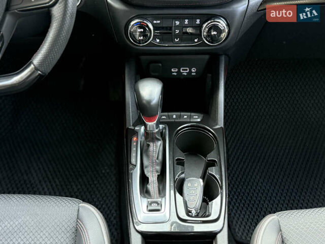 Чорний Шевроле Трейлблейзер, об'ємом двигуна 1.34 л та пробігом 26 тис. км за 21900 $, фото 48 на Automoto.ua