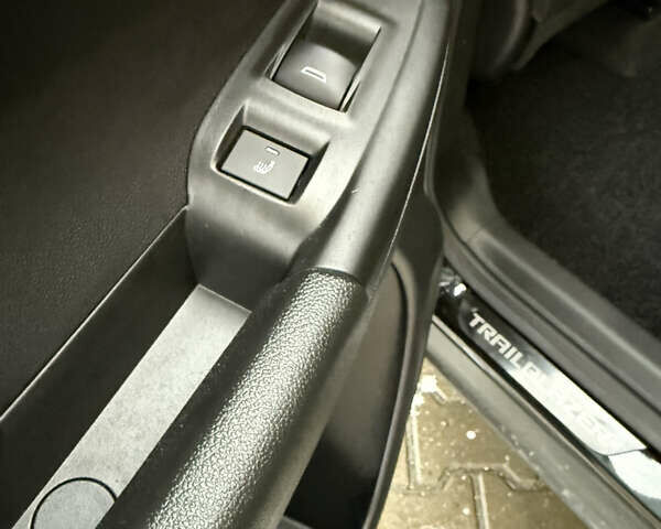 Черный Шевроле Трейлблейзер, объемом двигателя 1.34 л и пробегом 30 тыс. км за 22000 $, фото 20 на Automoto.ua