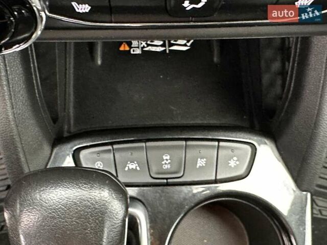 Шевроле Трейлблейзер 2020 в Львове на Automoto.ua Красный Шевроле Трейлблейзер, объемом двигателя 1.34 л и пробегом 48 тыс. км за 17699 $, фото 25 на Automoto.ua