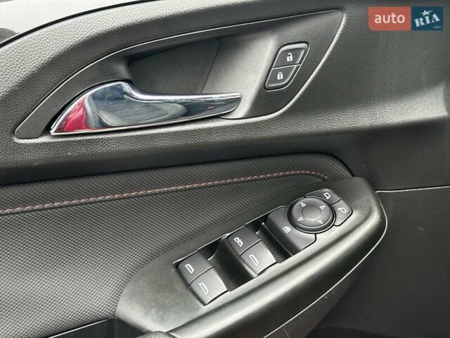 Шевроле Трейлблейзер 2020 в Львове на Automoto.ua Красный Шевроле Трейлблейзер, объемом двигателя 1.34 л и пробегом 48 тыс. км за 17699 $, фото 18 на Automoto.ua