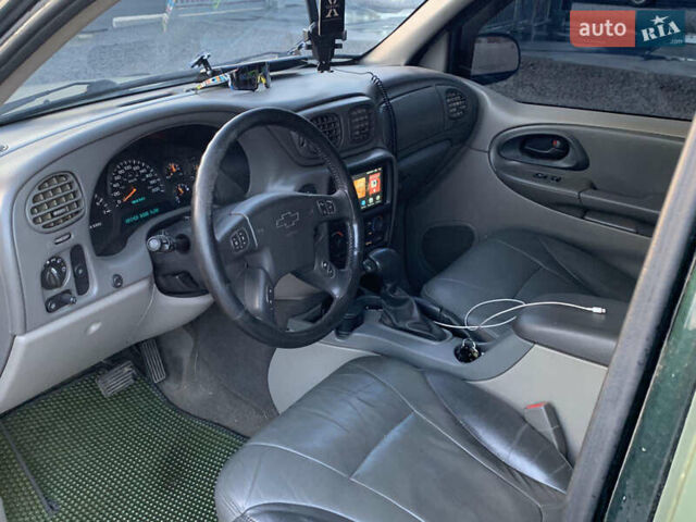 Зеленый Шевроле Трейлблейзер, объемом двигателя 4.16 л и пробегом 285 тыс. км за 8000 $, фото 4 на Automoto.ua