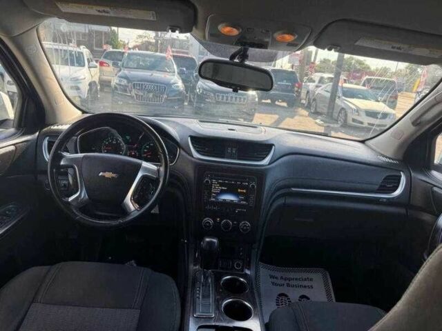 Білий Шевроле Траверс, об'ємом двигуна 3.6 л та пробігом 65 тис. км за 1500 $, фото 4 на Automoto.ua