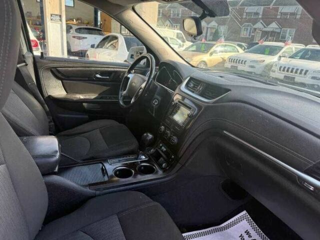 Білий Шевроле Траверс, об'ємом двигуна 3.6 л та пробігом 65 тис. км за 1500 $, фото 6 на Automoto.ua