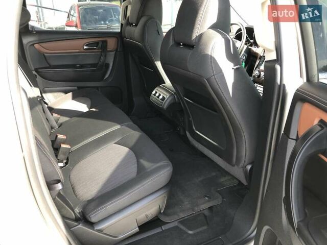 Бежевый Шевроле Траверс, объемом двигателя 3.6 л и пробегом 77 тыс. км за 16900 $, фото 16 на Automoto.ua