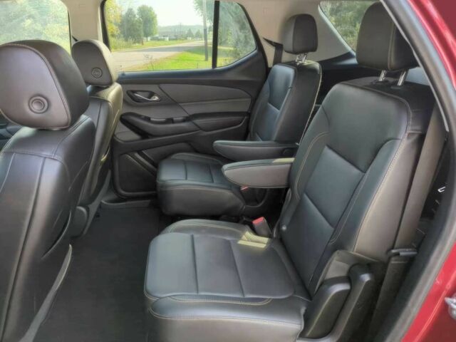 Красный Шевроле Траверс, объемом двигателя 3.6 л и пробегом 33 тыс. км за 17900 $, фото 10 на Automoto.ua