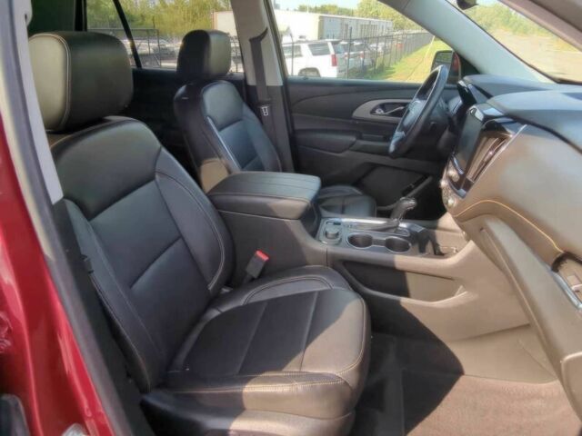 Красный Шевроле Траверс, объемом двигателя 3.6 л и пробегом 33 тыс. км за 17900 $, фото 8 на Automoto.ua