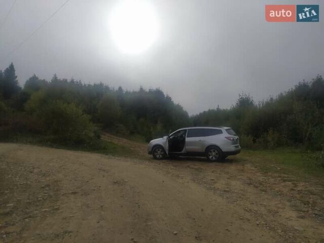 Серый Шевроле Траверс, объемом двигателя 3.56 л и пробегом 205 тыс. км за 12000 $, фото 16 на Automoto.ua