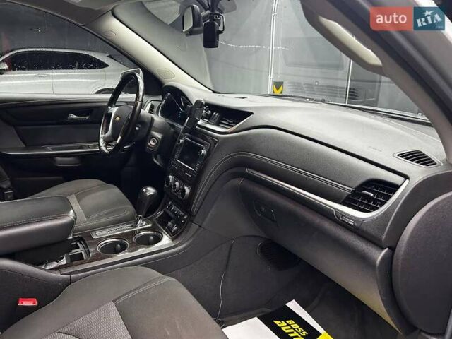 Сірий Шевроле Траверс, об'ємом двигуна 3.56 л та пробігом 206 тис. км за 13000 $, фото 12 на Automoto.ua