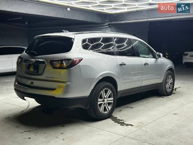 Сірий Шевроле Траверс, об'ємом двигуна 3.56 л та пробігом 206 тис. км за 13000 $, фото 5 на Automoto.ua